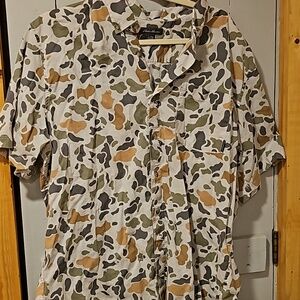 Eddie Bauer Camo Short Sleeve Button Down TXL